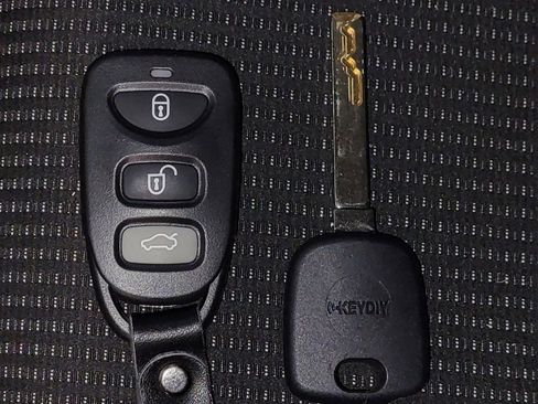 Used 2019 Kia Forte LXS FWD image 32
