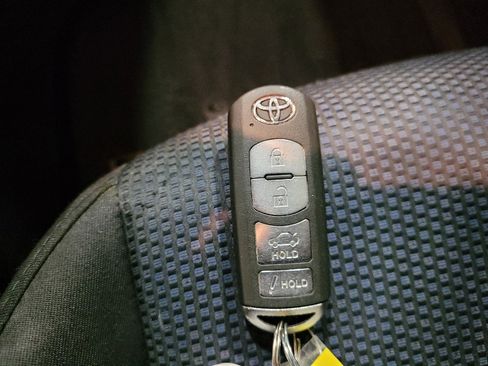 Used 2018 Toyota Yaris iA image 32