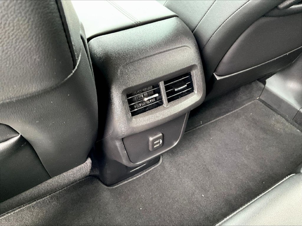 Used 2023 GMC Terrain SLT AWD/4WD image 12