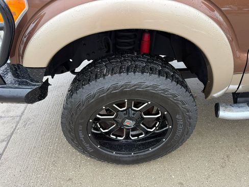 Used 2012 Ford F350 Lariat w/ Lariat Interior Pkg image 9