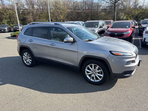 Used 2015 Jeep Cherokee Limited image 8