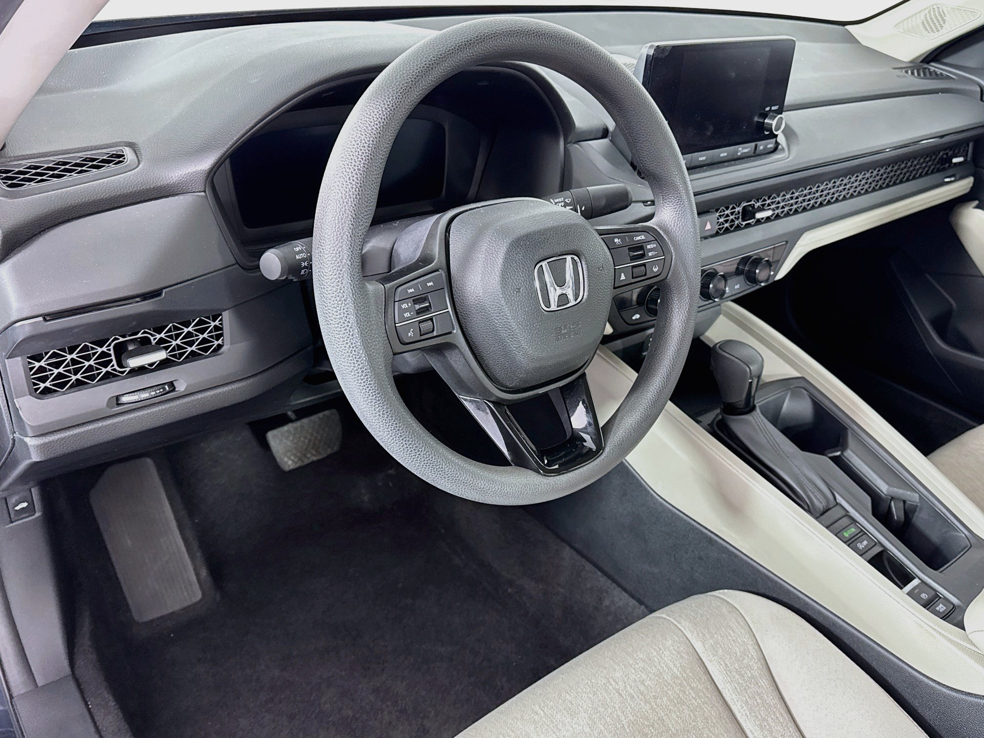 Certified 2024 Honda Accord EX image 9