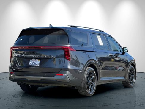 Used 2025 Kia Carnival SX Prestige FWD image 4