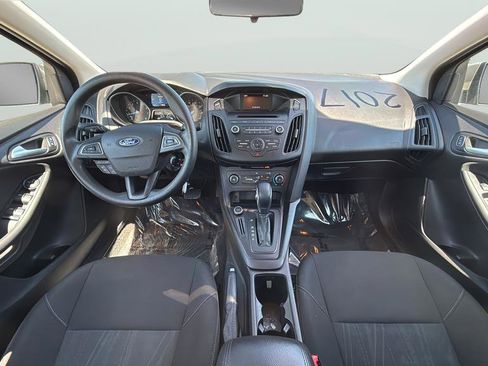 Used 2017 Ford Focus SE FWD image 14