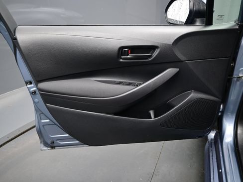 Used 2024 Toyota Corolla LE FWD image 9