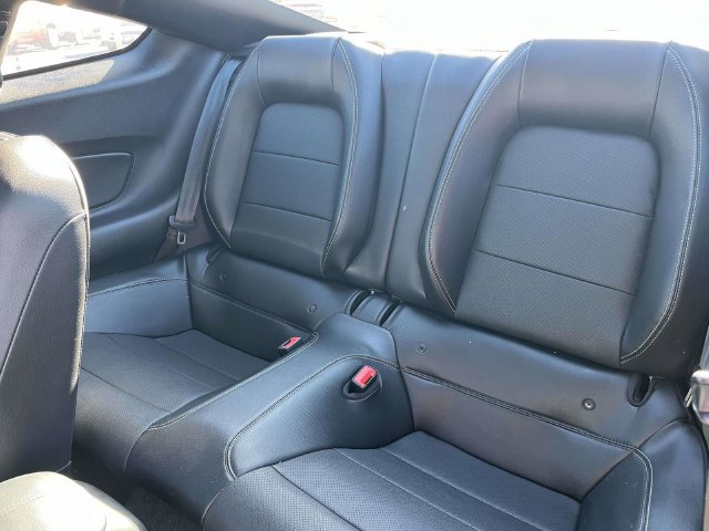 Used 2018 Ford Mustang Premium RWD image 15