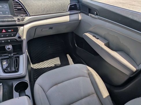 Used 2018 Hyundai Elantra SEL FWD image 14