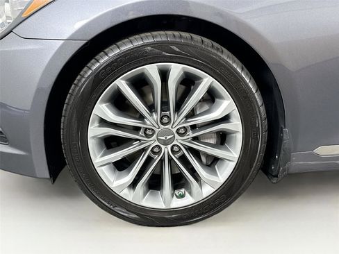 Used 2016 Hyundai Genesis 3.8 image 12