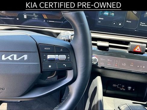 Certified 2026 Kia Sportage EX FWD image 17