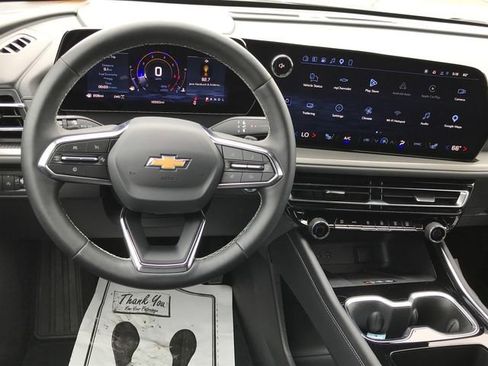 Certified 2026 Chevrolet Traverse LT AWD/4WD image 7