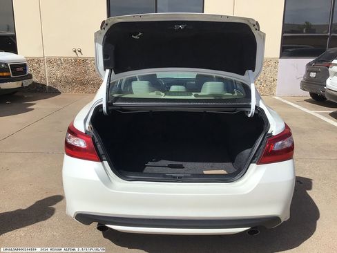 Used 2016 Nissan Altima 2.5 SV image 14