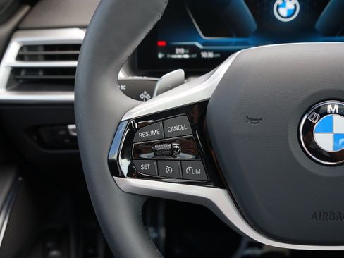 Used 2025 BMW 330i xDrive Sedan w/ Convenience Package image 29