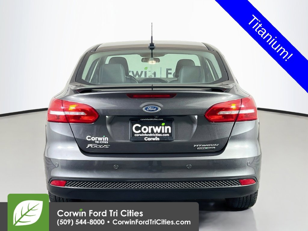 Used 2015 Ford Focus Titanium FWD image 12