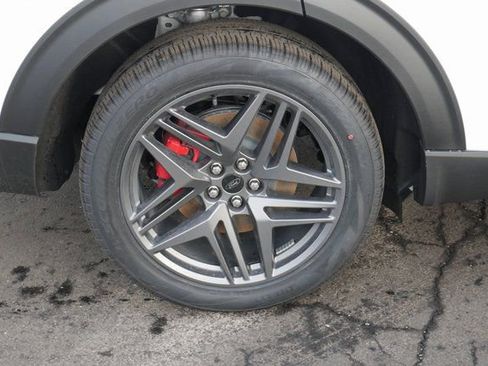 New 2026 Ford Explorer ST w/ Sun And Sound Package image 15