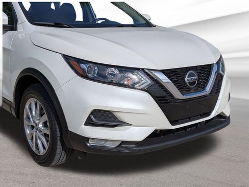 Certified 2020 Nissan Rogue Sport SV w/ All-Weather Package AWD/4WD image 39
