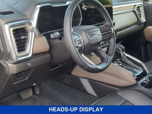 Used 2025 GMC Canyon Denali AWD/4WD image 11