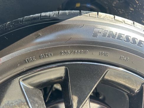 Used 2024 Kia Carnival SX Prestige image 36