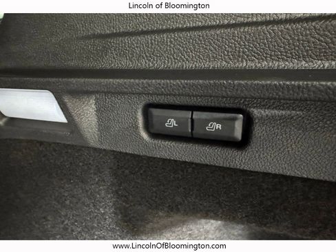 New 2025 Lincoln Corsair Reserve w/ Equipment Group 202A image 23