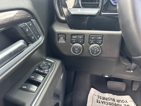 Used 2025 Chevrolet Silverado 3500 LTZ w/ LTZ Convenience Package AWD/4WD image 13