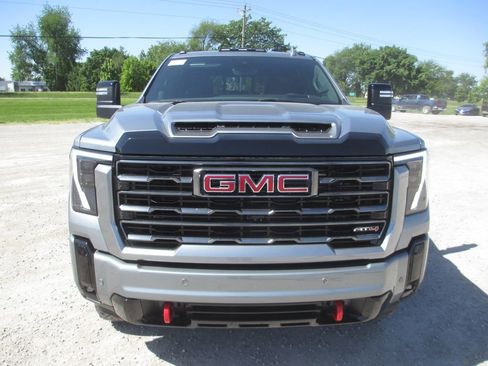 New 2026 GMC Sierra 2500 AT4 w/ AT4 Premium Plus Package AWD/4WD image 12