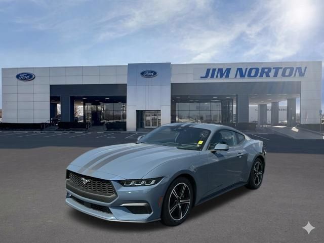 Used 2024 Ford Mustang Coupe RWD image 9
