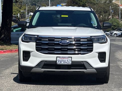 Used 2026 Ford Explorer Active AWD/4WD image 12