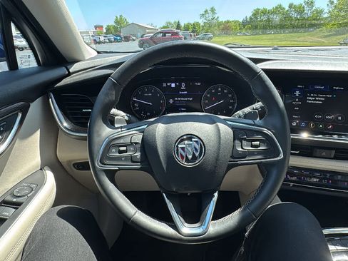 Used 2023 Buick Envision Avenir AWD/4WD image 9