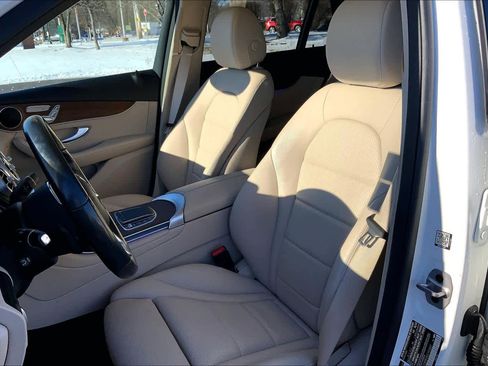 Certified 2022 Mercedes-Benz GLC 300 4MATIC image 10