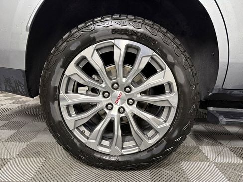 Used 2023 GMC Yukon Denali image 17