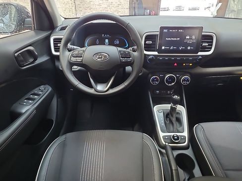New 2026 Hyundai Venue SEL FWD image 13