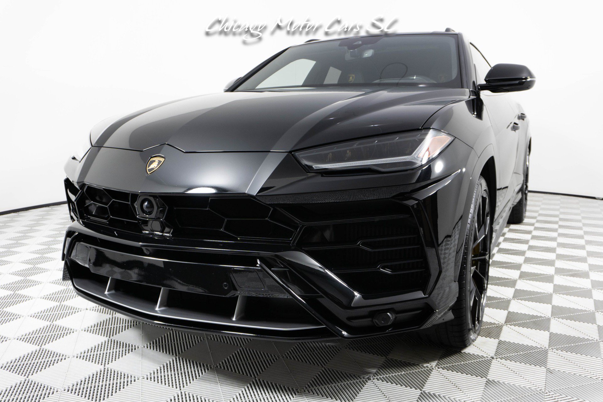 Used 2021 Lamborghini Urus AWD/4WD image 5