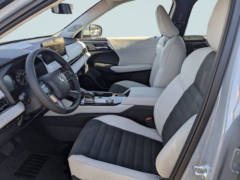 New 2026 Mitsubishi Outlander SE FWD image 20