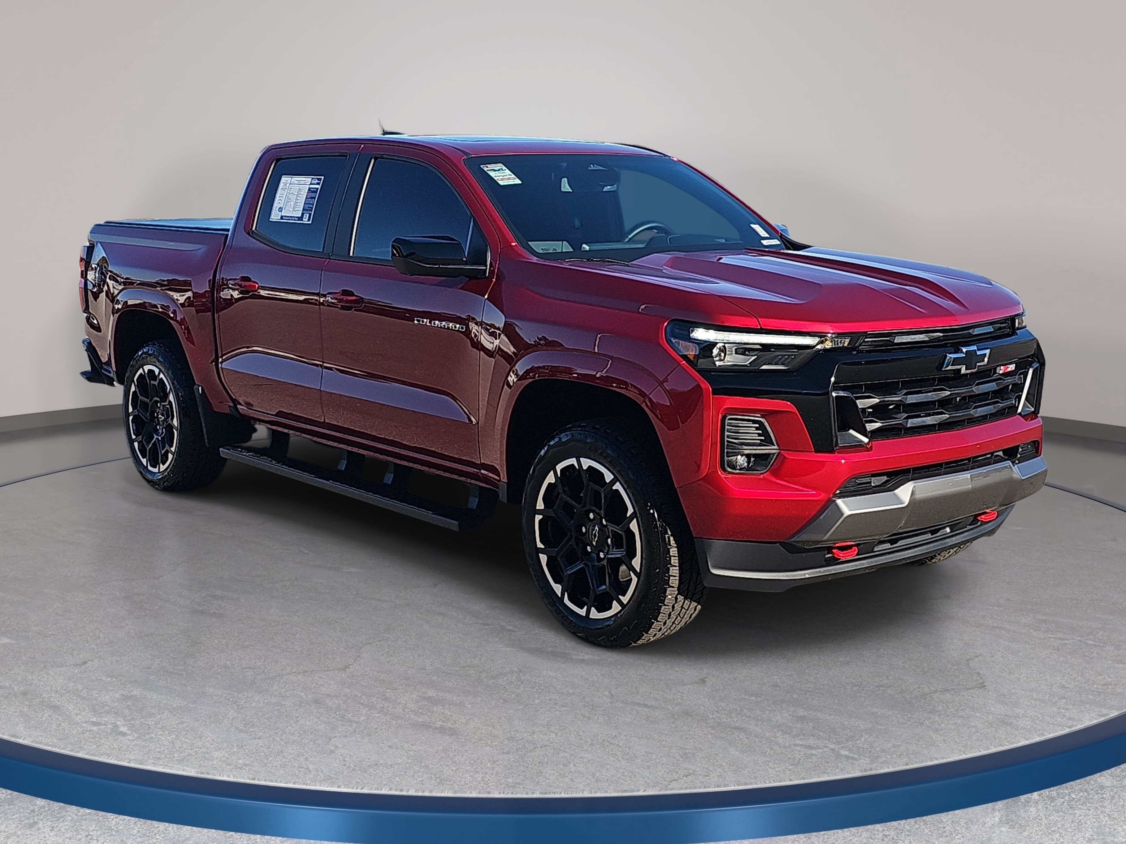 Used 2026 Chevrolet Colorado Z71 w/ Technology Package AWD/4WD image 3