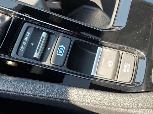 Used 2024 Honda Accord Sport image 25