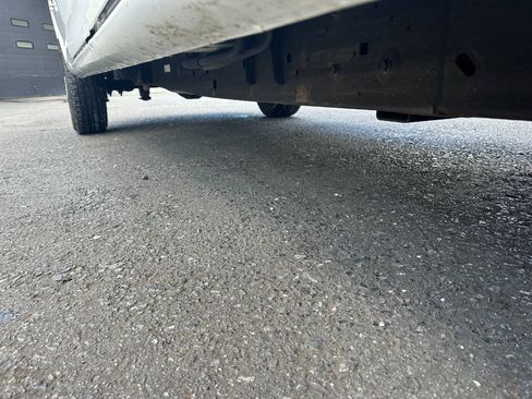 Used 2021 Chevrolet Express 3500 LS RWD image 5