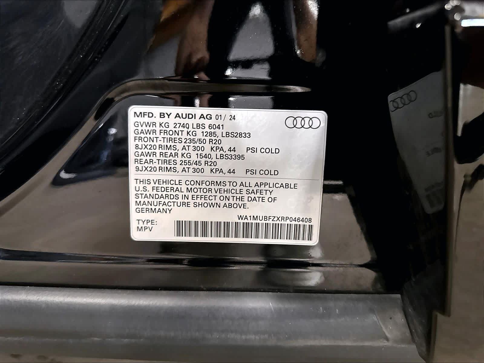 Used 2024 Audi Q4 e-tron Prestige w/ Black Optic Package AWD/4WD image 36