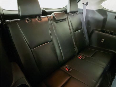 Used 2022 Toyota Highlander Platinum image 32