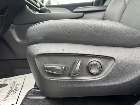 Used 2026 Toyota Grand Highlander AWD image 18