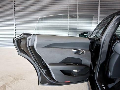 Used 2022 Audi RS e-tron GT w/ Carbon Performance Package image 27