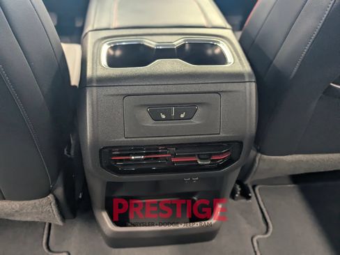 Used 2025 Chevrolet Silverado EV RST AWD/4WD image 33