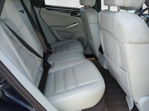 Used 2016 Porsche Macan Turbo AWD/4WD image 22