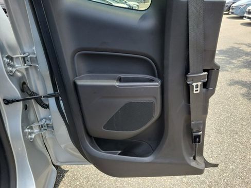 Used 2018 Chevrolet Colorado LT image 9