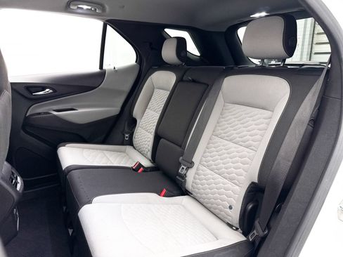Used 2020 Chevrolet Equinox LS w/ LS Convenience Package FWD image 22