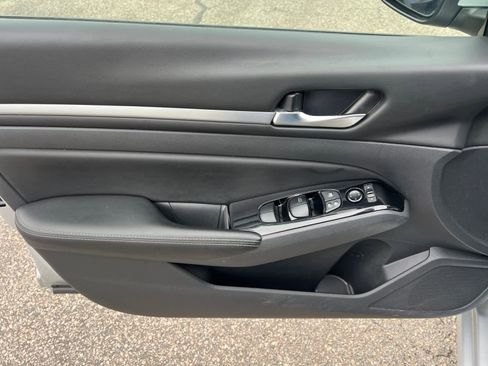 Certified 2023 Nissan Altima 2.5 SV image 19