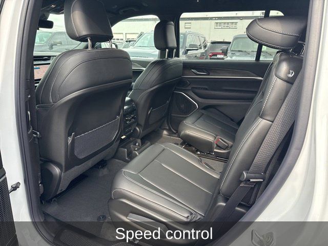 Used 2026 Jeep Grand Cherokee L Limited AWD/4WD image 28