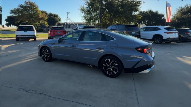 Used 2025 Hyundai Sonata SEL FWD image 6