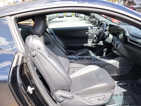Used 2025 Ford Mustang Premium image 27