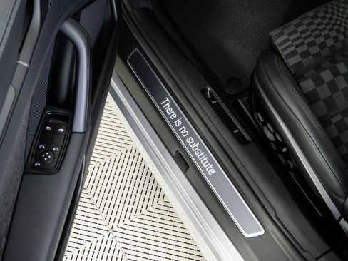 New 2026 Porsche 911 Carrera RWD image 7