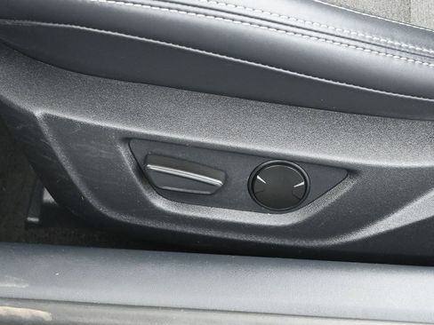 Used 2024 Ford Mustang Convertible image 10