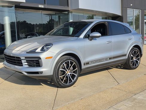Used 2021 Porsche Cayenne Coupe image 1